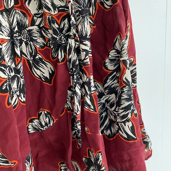 Flouncy ruffled floral blouse - Picture 3 of 3